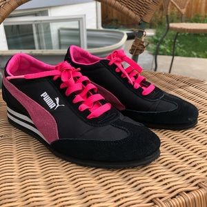 Women puma sneakers